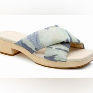 Sanctuary Gray & Beige Camo Crisscross Sandals/Cushioned Footbed Slide/Size 6.5